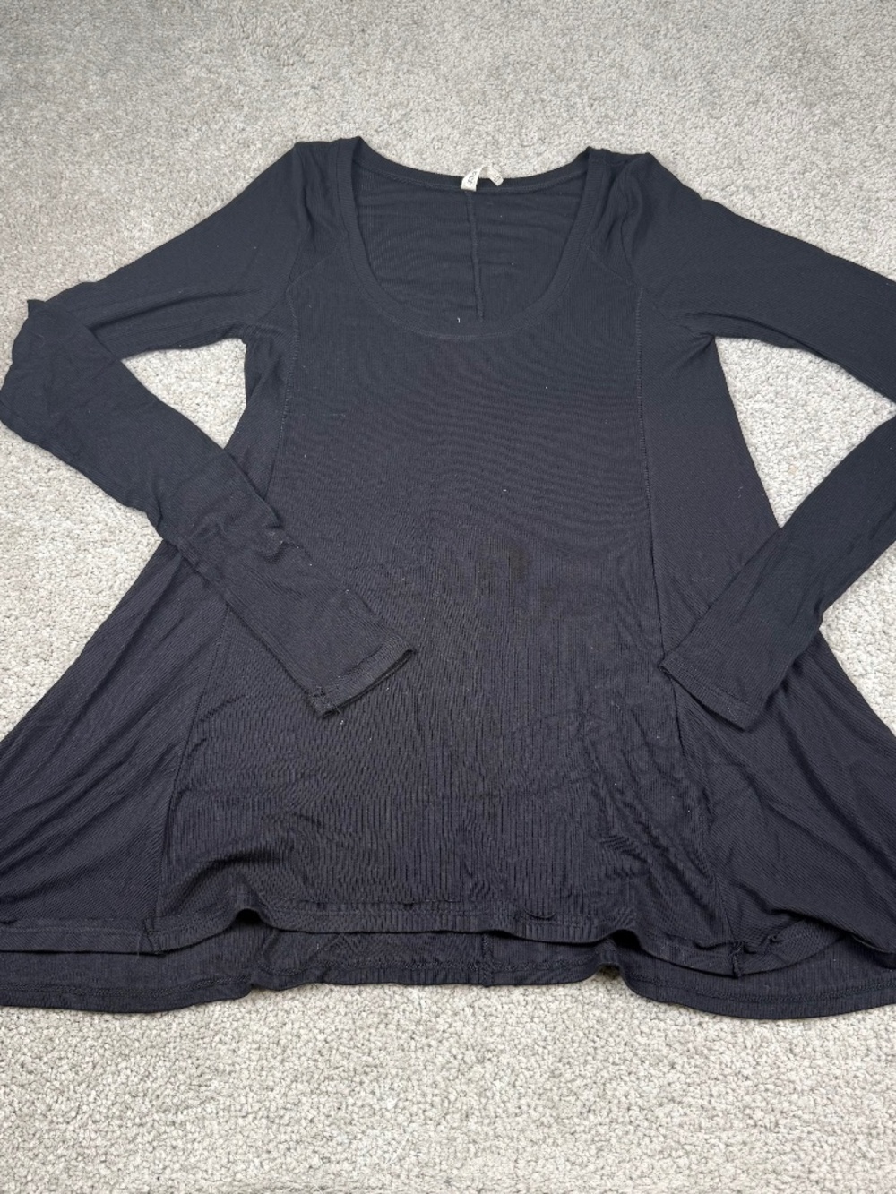 Free People Black Long-Sleeve Tee Flowy Babydoll Scoop Neck Women's Small